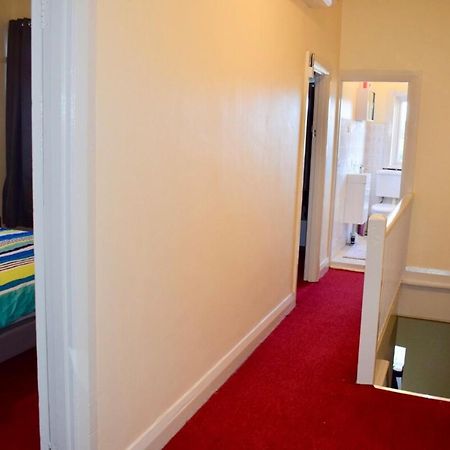 Comfortable 3 Bedroom Apartment In Trendy Haberfield Sidney Exterior foto