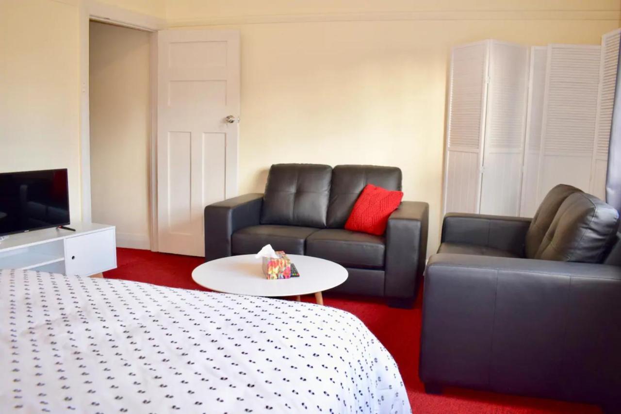 Comfortable 3 Bedroom Apartment In Trendy Haberfield Sidney Exterior foto